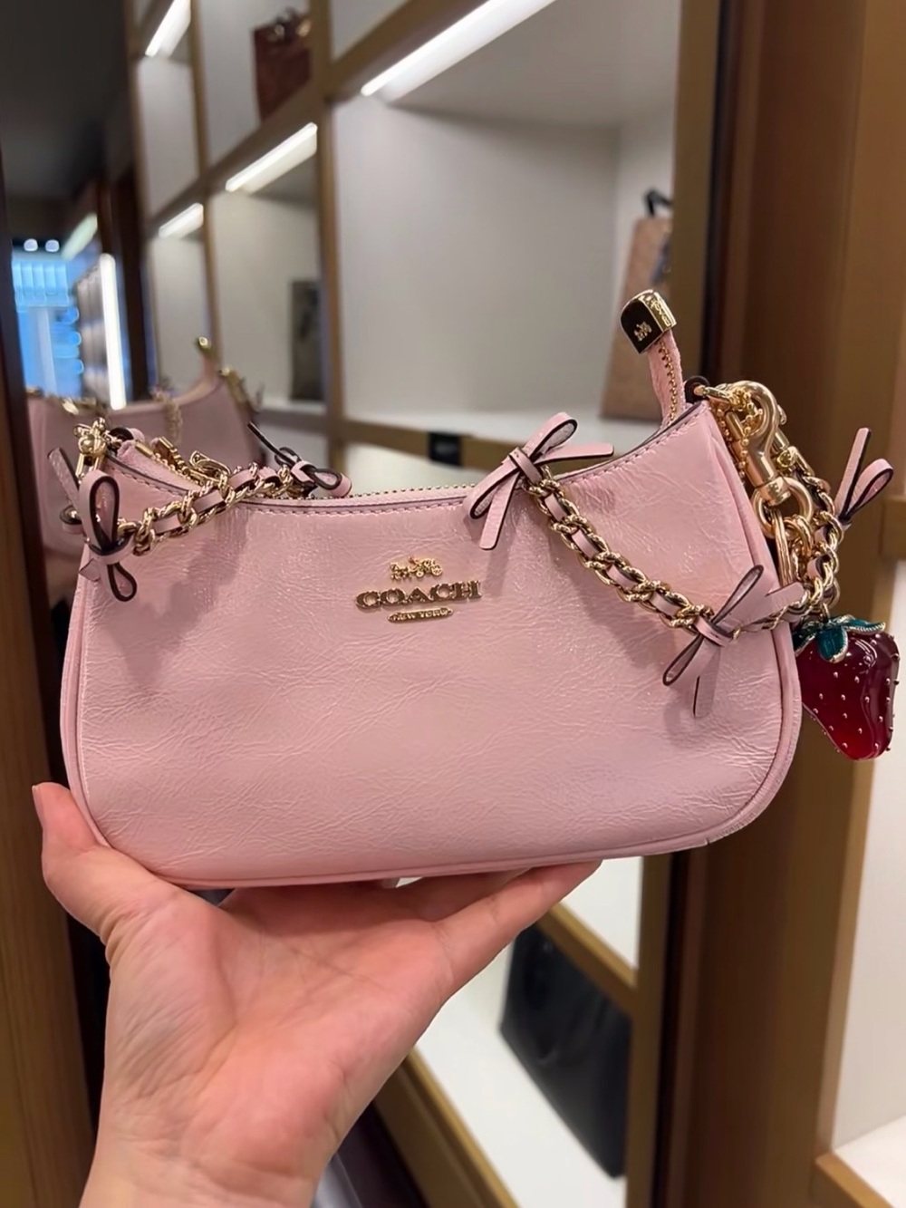 NWT！COACH Teri Mini Crossbody Bag With Bows（soft pink）
